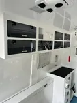 AMBULANS Renault Master / r. 2023 / nosze elektryczne KARTSANA BRAVA z przejściem | OFERTA POKAZOWA - 29