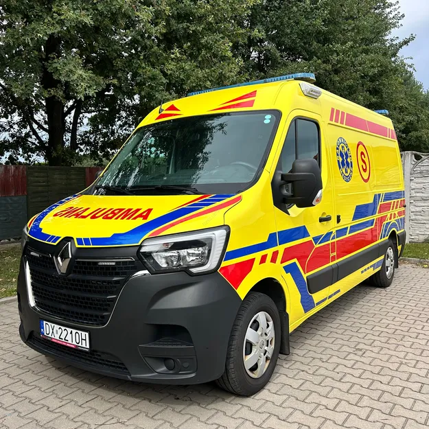 AMBULANS Renault Master / r. 2023 / nosze elektryczne KARTSANA BRAVA z przejściem | OFERTA POKAZOWA