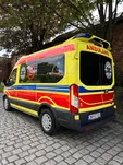 AMBULANS FORD TRANSIT / r. 2017 / z noszami Stryker M-1 i rampą - 3