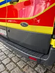 AMBULANS FORD TRANSIT / r. 2017 / z noszami Stryker M-1 i rampą - 10
