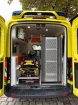 AMBULANS FORD TRANSIT / r. 2017 / z noszami Stryker M-1 i rampą - 14