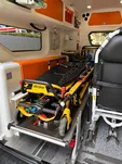 AMBULANS FORD TRANSIT / r. 2017 / z noszami Stryker M-1 i rampą - 18