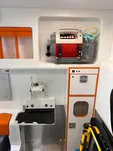 AMBULANS FORD TRANSIT / r. 2017 / z noszami Stryker M-1 i rampą - 24