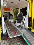AMBULANS FORD TRANSIT / r. 2017 / z noszami Stryker M-1 i rampą - 36