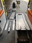AMBULANS FORD TRANSIT / r. 2017 / z noszami Stryker M-1 i rampą - 40