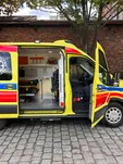 AMBULANS FORD TRANSIT / r. 2017 / z noszami Stryker M-1 i rampą - 9