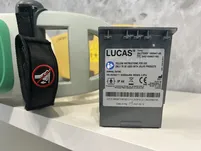 LUCAS 2 STRYKER do kompresji klatki piersiowej - komplet z czerwoną torbą - 11