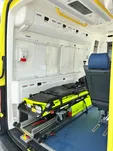 AMBULANS MAN TGE, r. 2020 z przejściem / Nosze elektryczne KARTSANA - 12
