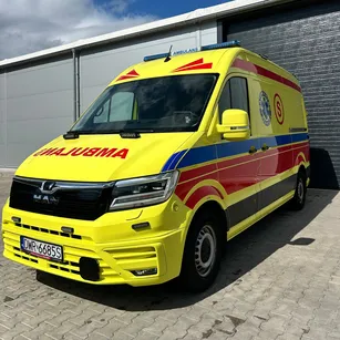AMBULANS MAN TGE, r. 2020 z przejściem / Nosze elektryczne KARTSANA
