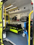 AMBULANS MAN TGE, r. 2020 z przejściem / Nosze elektryczne KARTSANA - 43