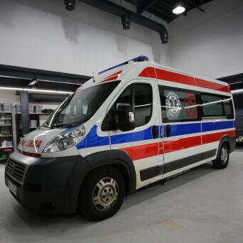 Ambulans Fiat Ducato z wyposażeniem, winda, 2014 rok, wynajem, oferta nr 1