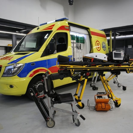 WYPOSAŻONY Ambulans Mercedes Sprinter 316, 2015 r